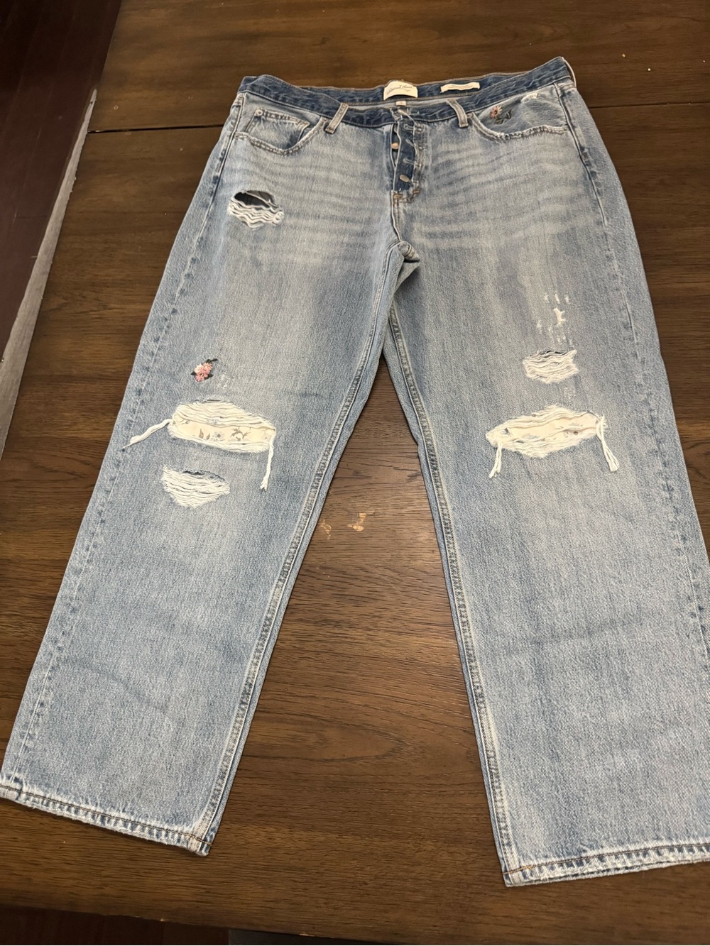 Universal Thread Light Blue Ripped Relaxed Jeans
